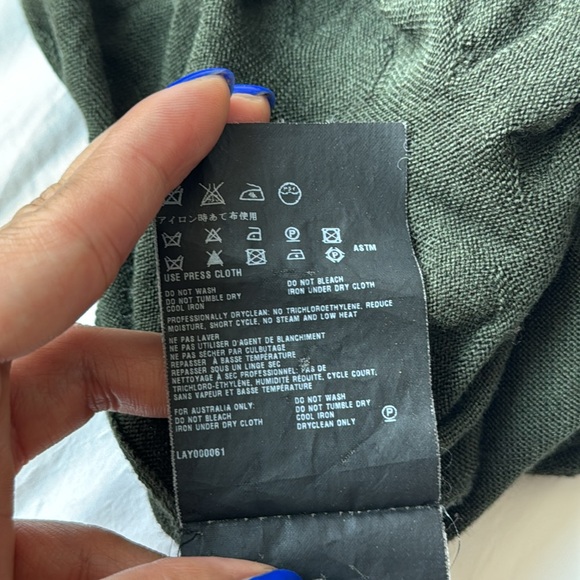 Prada Wool and Silk Blend Lightweight Avant-garde Sweater - US 4 or EU 40 - Picture 13 of 15